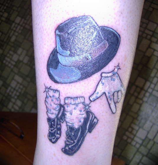 Michael Jackson Tattoo: Hat, Shoes and Glove (nicely done)